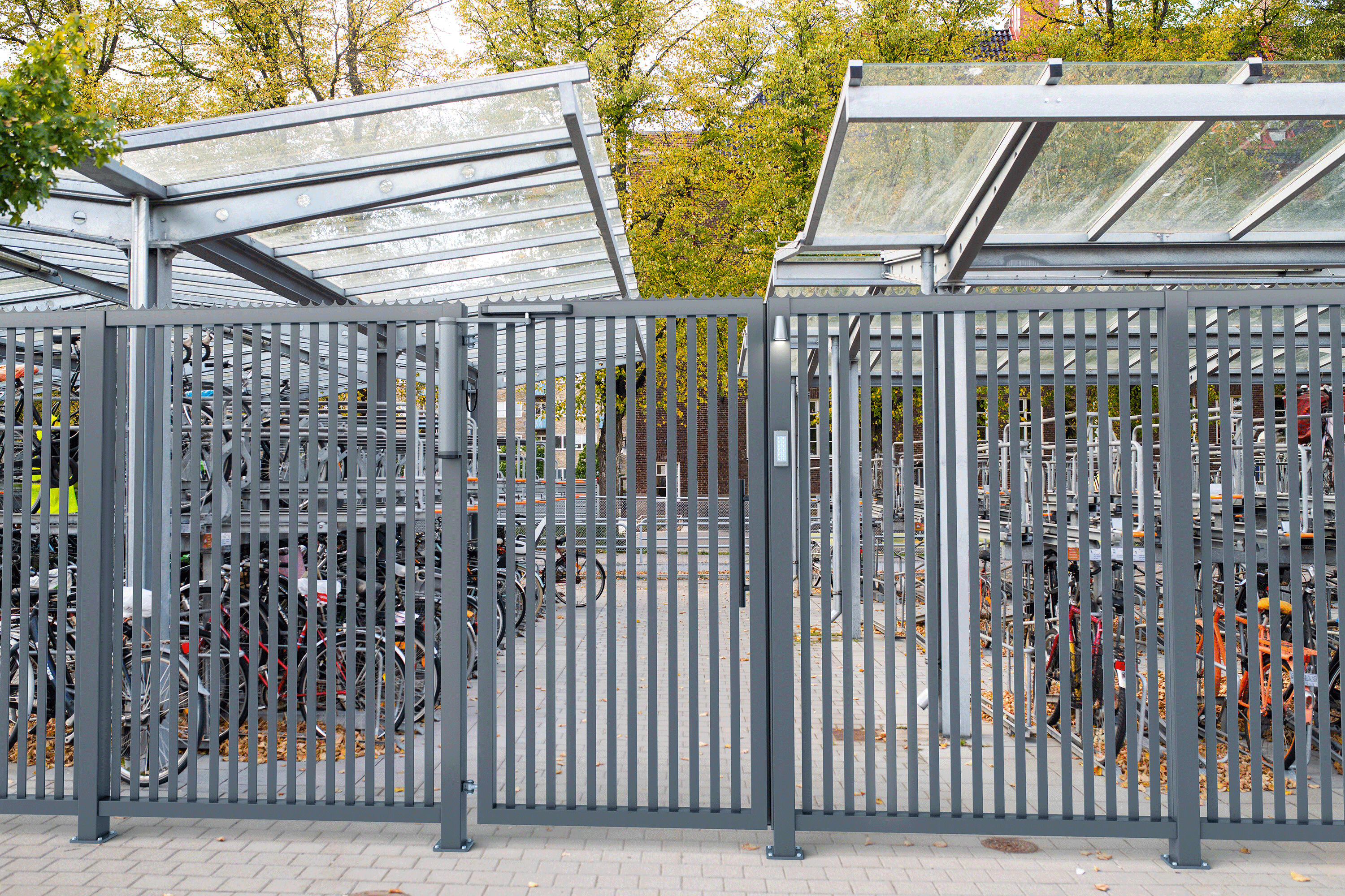 Motorizált ajtóbehúzó személybejáróhoz – VENUS